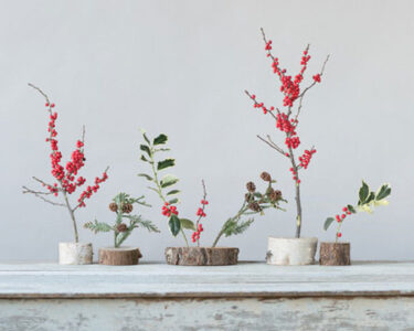 3 Simple Recipes for Holiday Table Settings with Foraged Ingredients Image